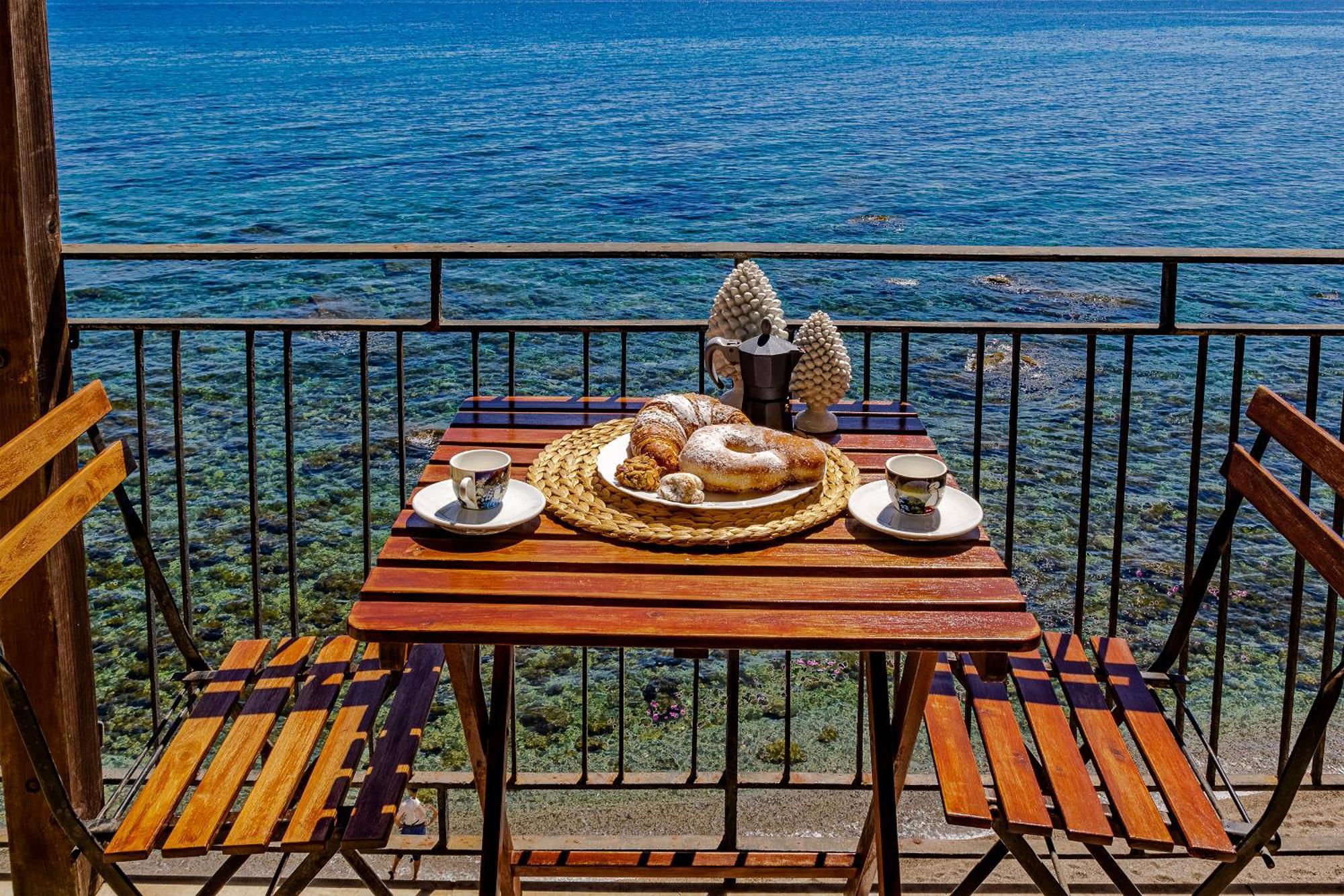 Acquamarina Giardini-Naxos